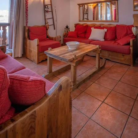 Le Cocon Detached Chalet Peisey-Nancroix